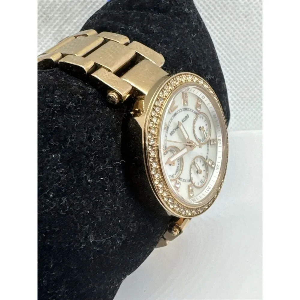 Michael Kors Mini Parker MK5616 Women Rose Gold Analog Dial Quartz Watch JNA833